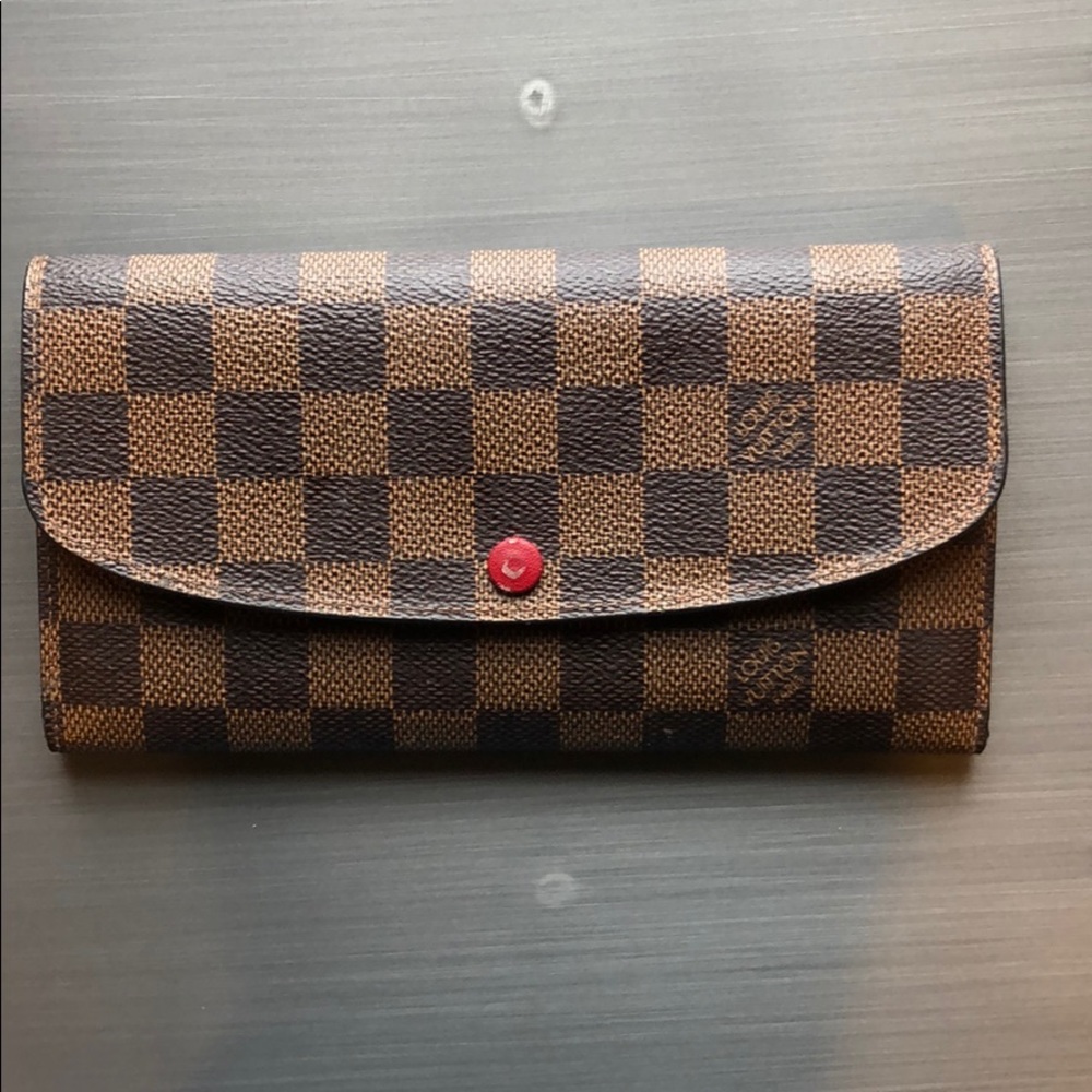 Emilie wallet
